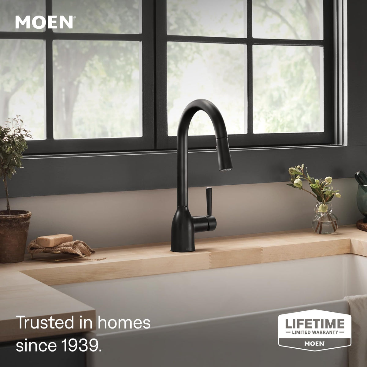 Moen Adler Matte Black One-Handle High Arc Kitchen Sink Faucet with Power Clean, Modern Kitchen Faucet with Pull Down Sprayer, 87233BL
