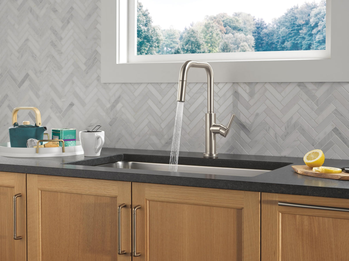 Delta Faucet Nicoli U-Spout Kitchen Faucet with Pull Down Sprayer, Brushed Nickel Kitchen Sink Faucet, Modern Kitchen Faucet, Single Hole Kitchen Faucet, Stainless Steel 19868LF-SS