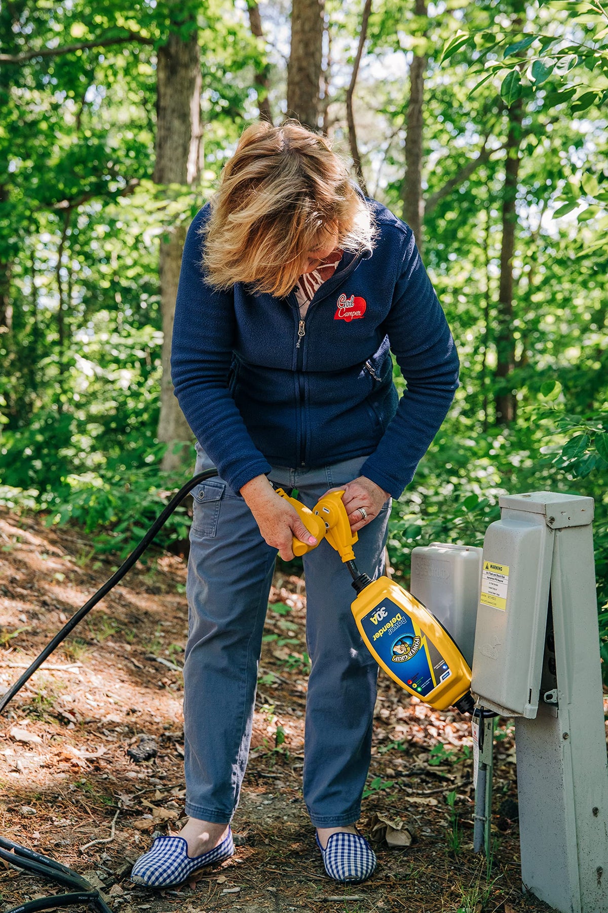 Camco Power Grip Camper/RV 30-Amp Voltage Protector - Features Integrated Surge Protection of Up to 2,800 Joules & Diagnostic LEDs Indicate Wiring Faults (55301)